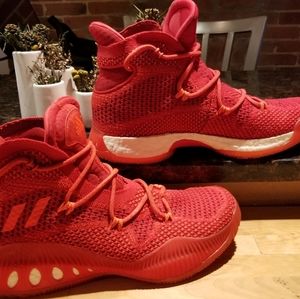 Adidas "crazy explosive" Badketball shoes